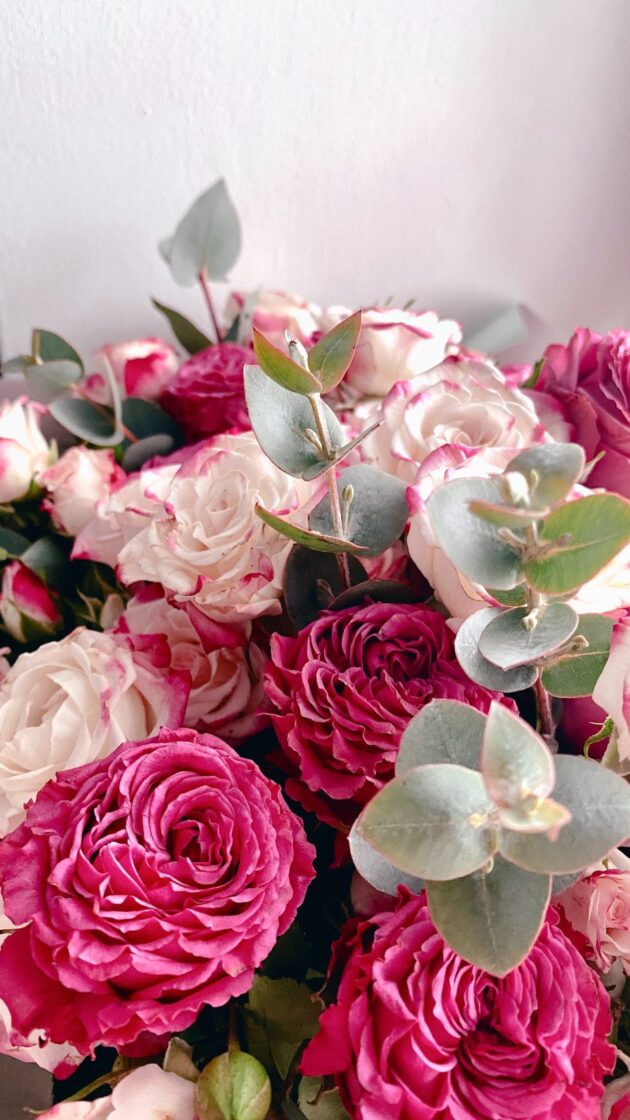 Beautiful Rose Mix Flower Bouquet Wholesale - Now 10% Off!