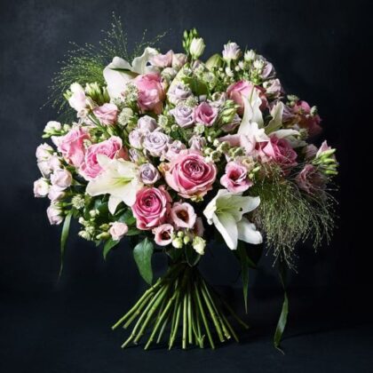 Luxurious Ross and Lily Flowers Bouquet Delivery UK Perfect gift for any Occasion