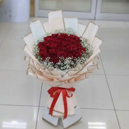 18 Red Rose Bouquets