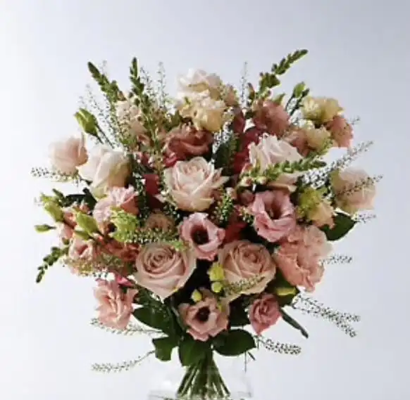 Buy Wholesale Peach and cream Fresh Roses bouquet Delivery