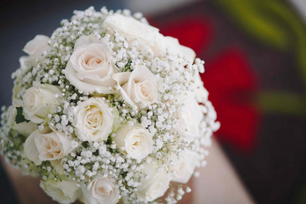 Buy Beautiful Fresh White Rose Wedding Bouquet Save 10% today