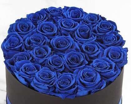 Luxury Fresh Blue roses hat box Delivery UK address