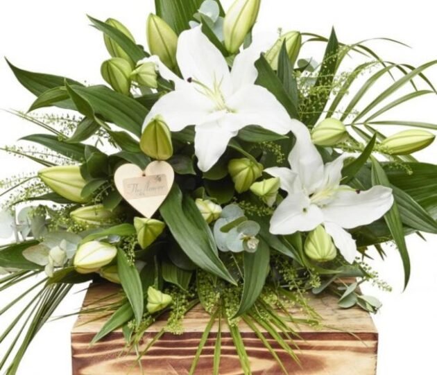 Luxury White Lily Flower Bouquet Delivery UK - Exclusive 10% Discount 