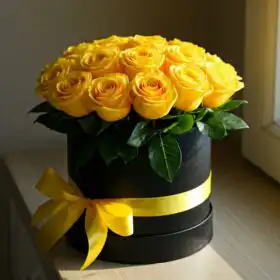 Luxury Yellow Roses Hatbox