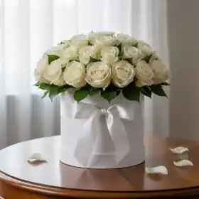 The Luxe White Rose Hat Box