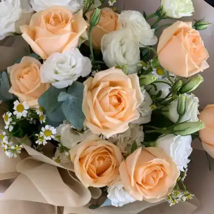 Mixed Rose Bouquet with Gitler