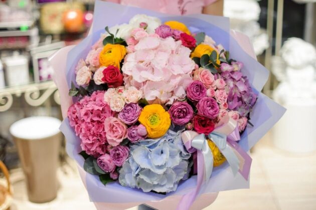 luxurious Gorgeous pink and blue hydrangeas bouquet Delivery