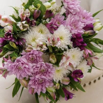 Cheap Price Hand tied Chrysanthemums Best Bouquet Delivery UK, Buy cheap price Pink hand tied flower bouquet delivery