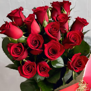 16 Red Rose For Valentine's Day Gift – Fresh Red Roses for Romantic Occasions