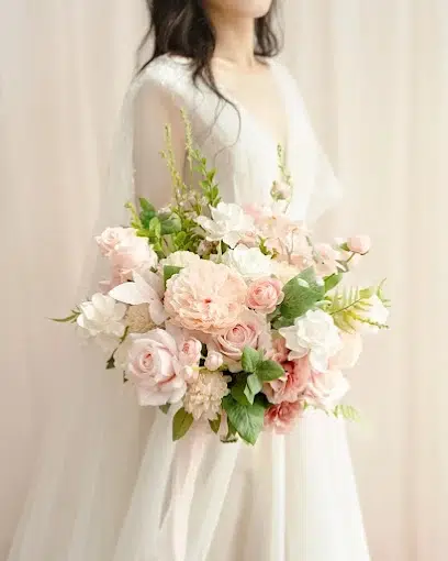 Blog 1 Flower bouquet with girl
